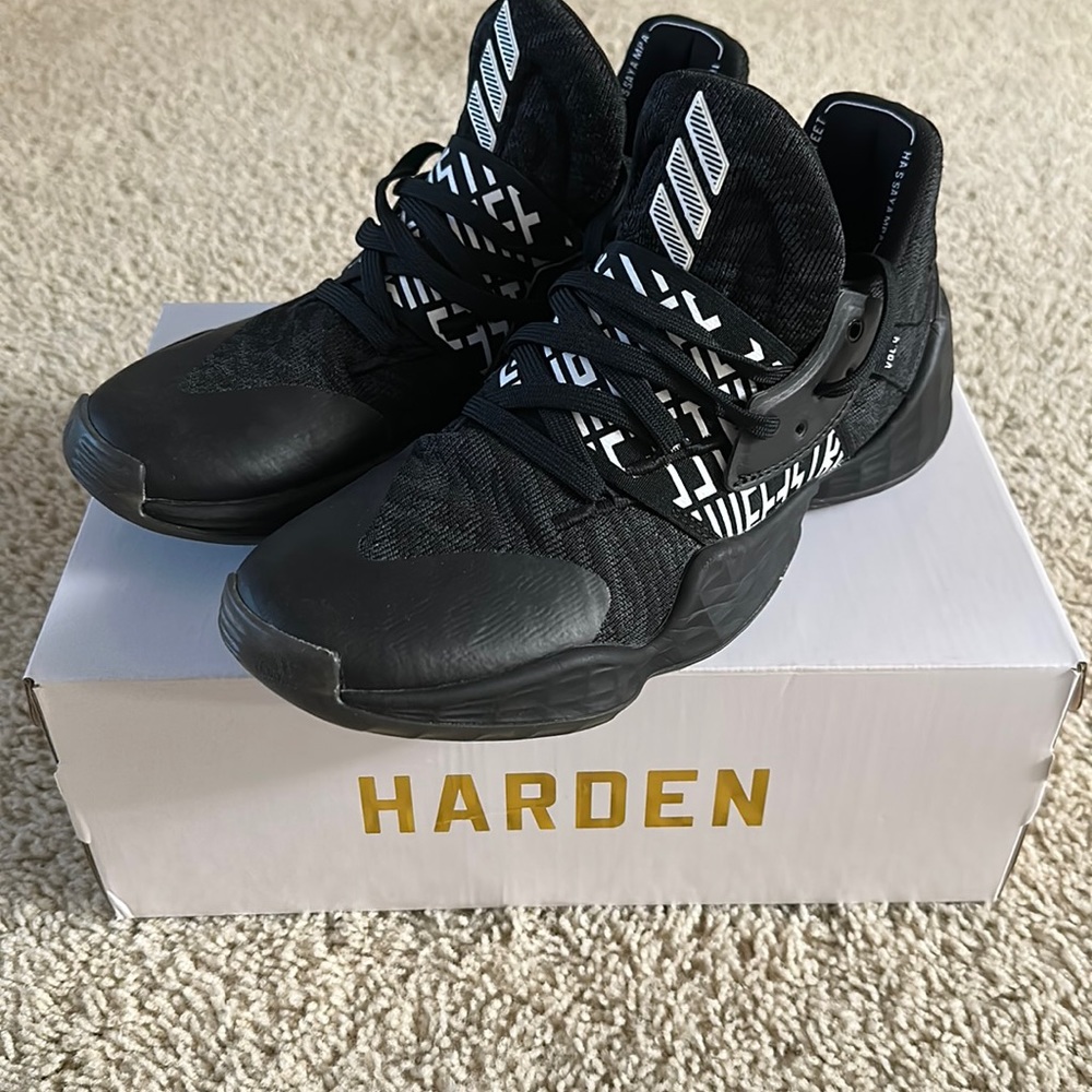 Addias Harden Vol. 4 Black White EH2410